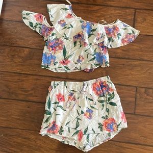 Matching floral set